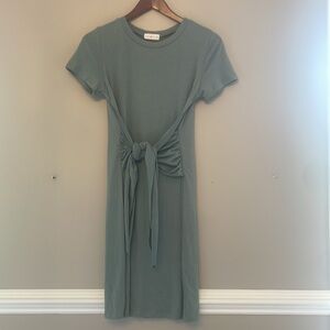 Elegant Green Tie-Front Dress